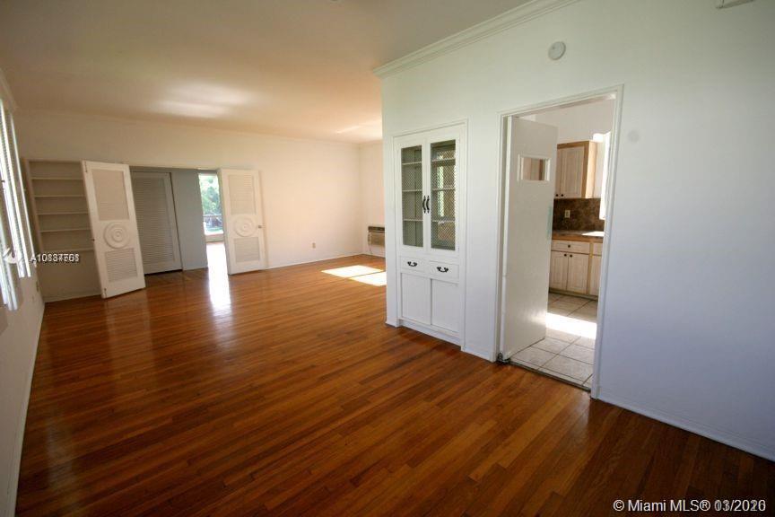 See details / 5366 sq. ft. $ 2021-04-08 0 Photo