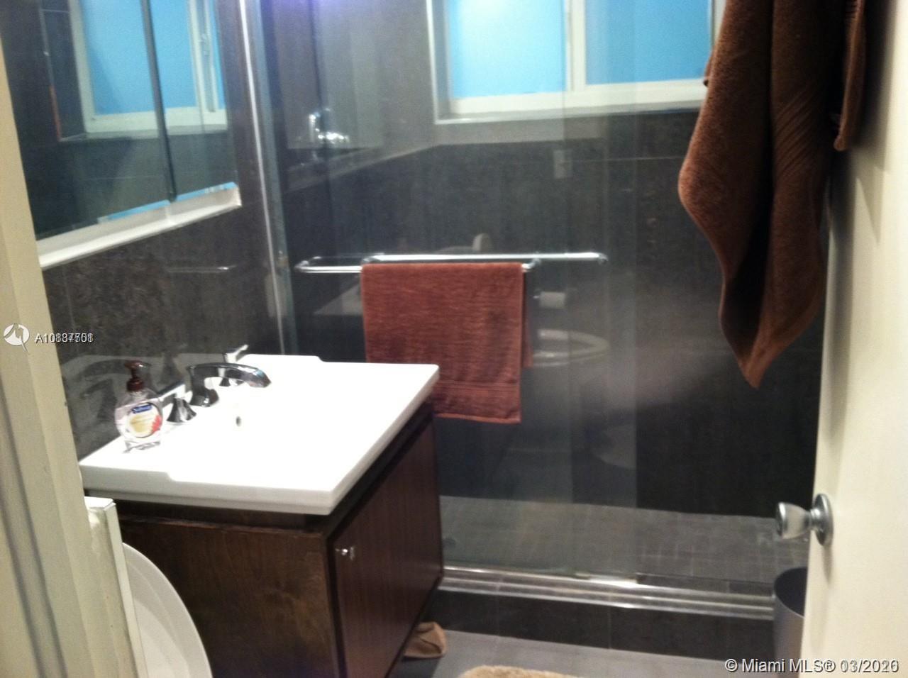 See details / 5366 sq. ft. $ 2021-04-08 0 Photo