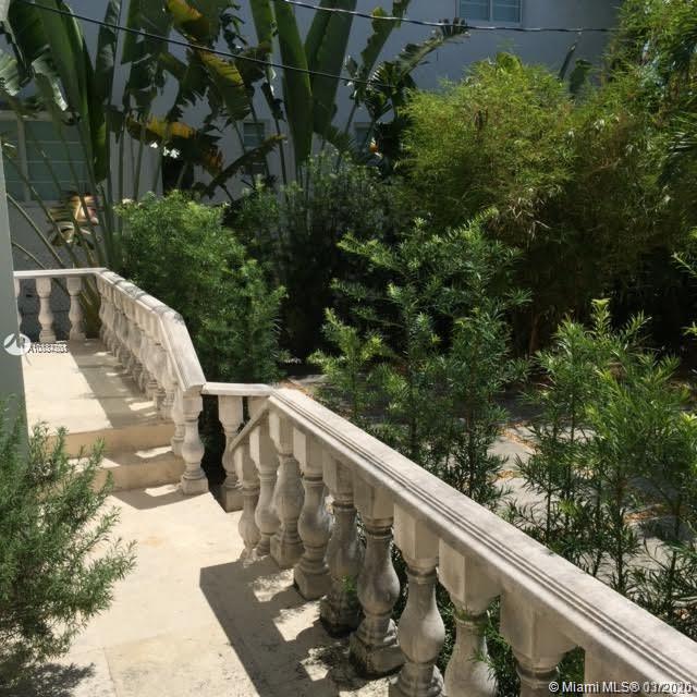 See details / 5366 sq. ft. $ 2021-04-08 0 Photo