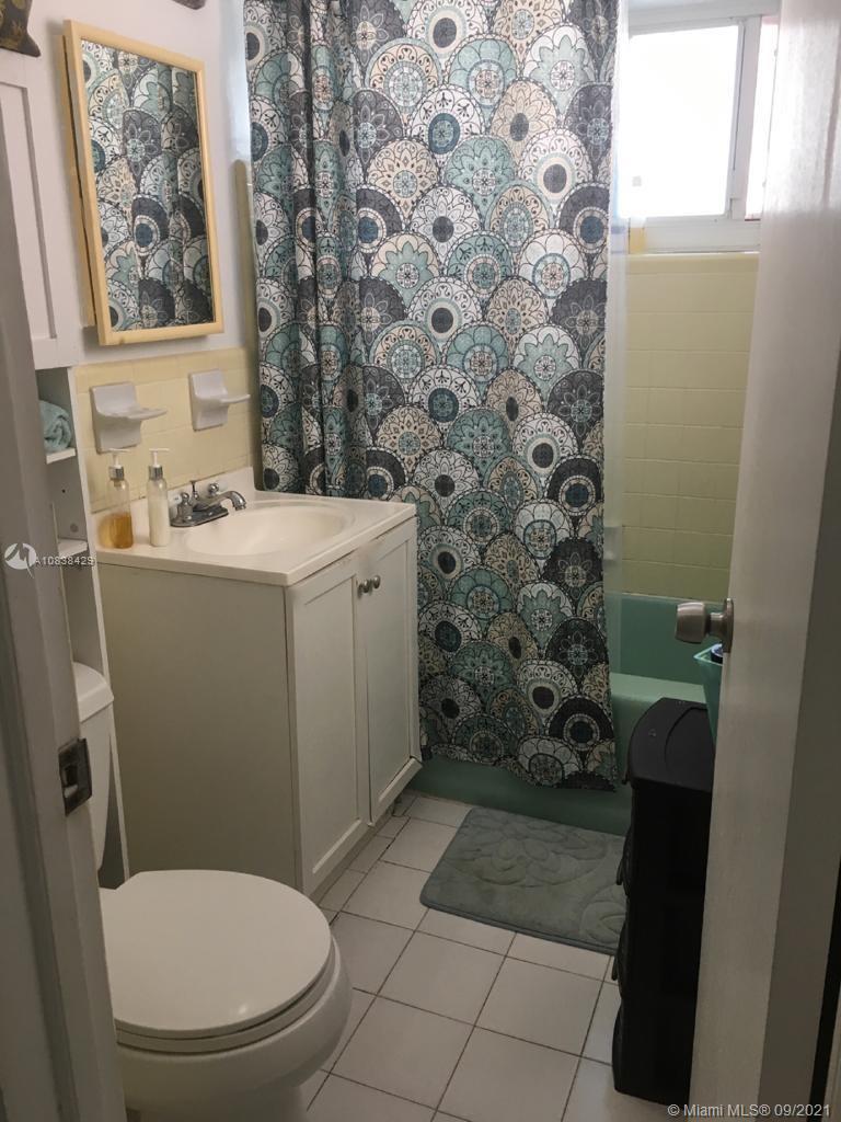 See details / 3400 sq. ft. $ 2020-07-20 0 Photo