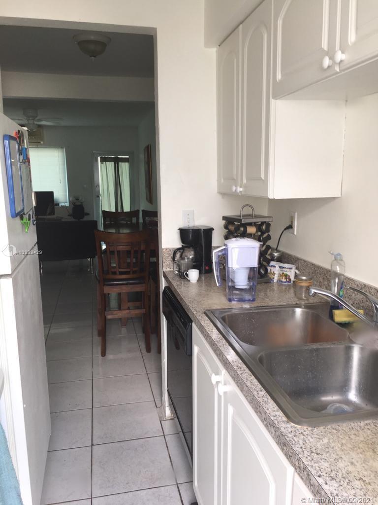 See details / 3400 sq. ft. $ 2020-07-20 0 Photo
