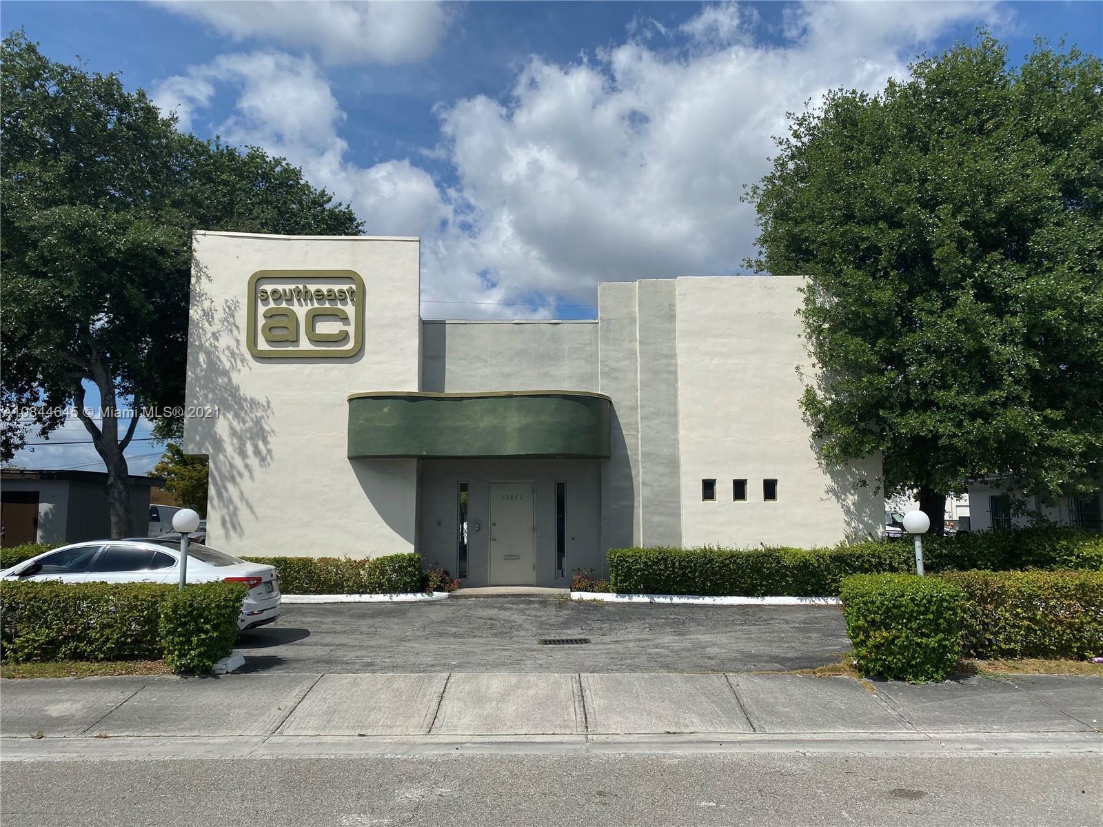 See details / 2717 sq. ft. $ 2020-04-19 0 Photo