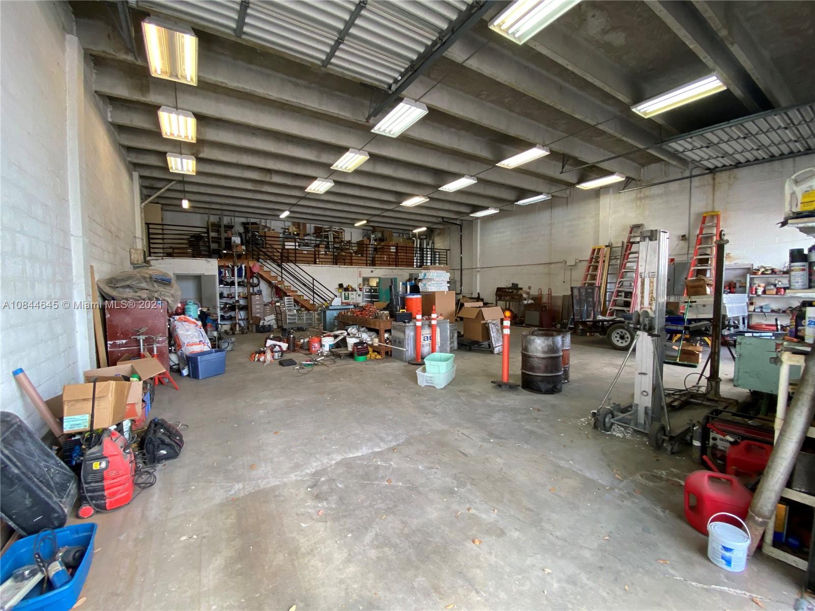 See details / 2717 sq. ft. $ 2020-04-19 0 Photo