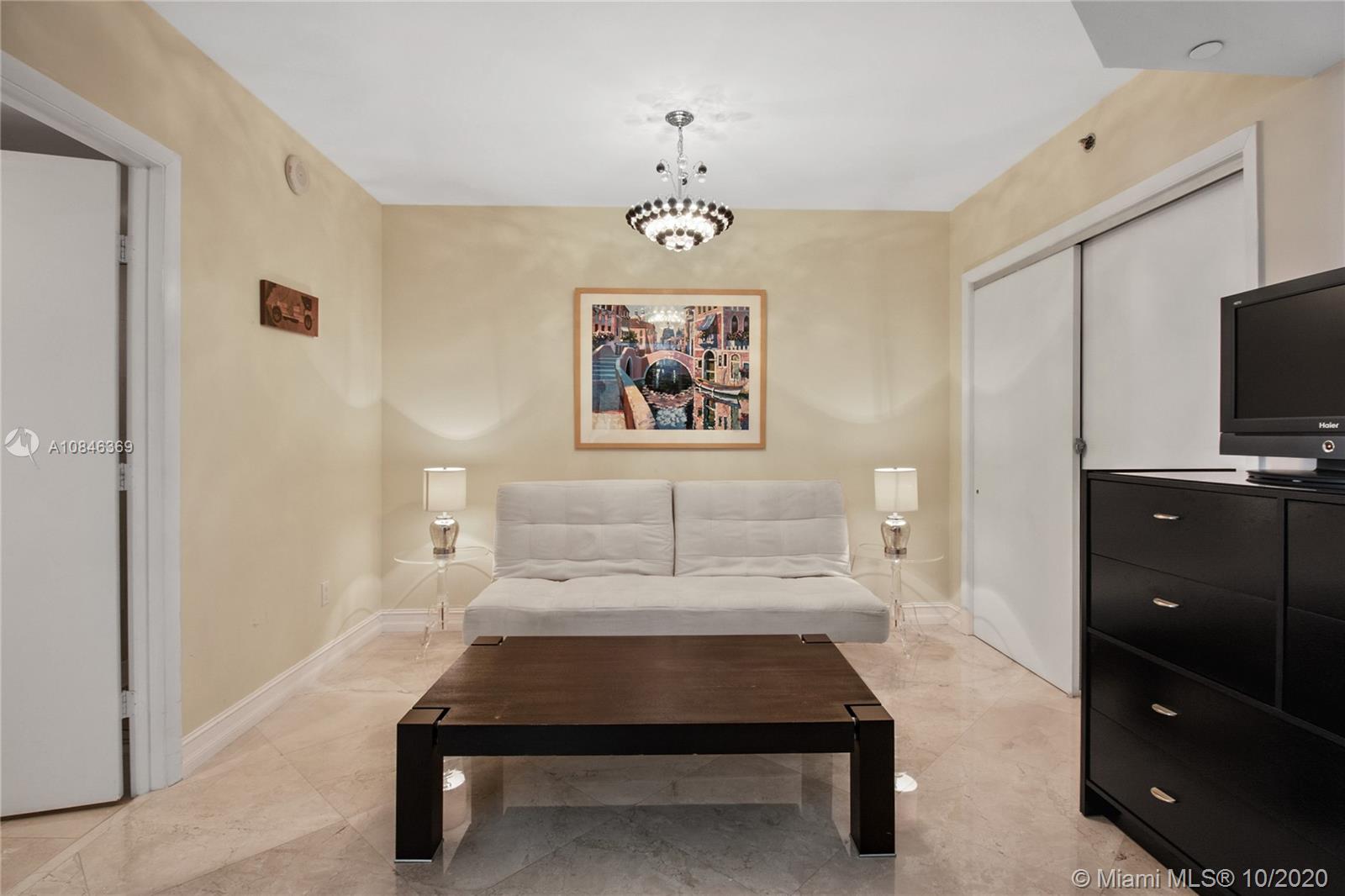 Ver detalles 3504 2 / 3 1675 sq. ft. $ 2020-04-16 0 foto