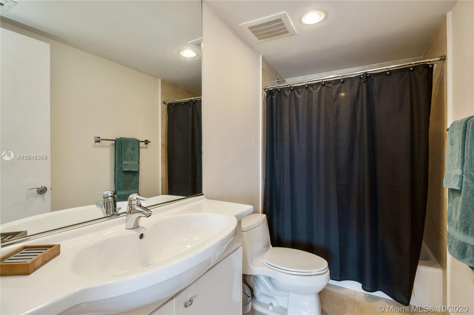 Ver detalles 3504 2 / 3 1675 sq. ft. $ 2020-04-16 0 foto