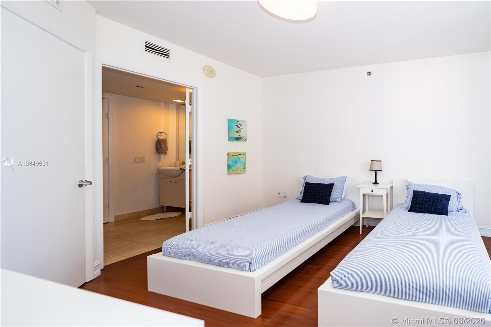 See details 1506 2 / 2 1458 sq. ft. $ 2020-08-13 0 Photo