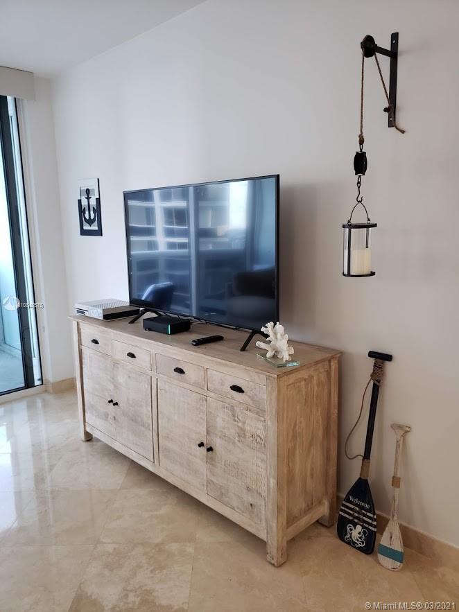 See details 3109 1 / 1 844 sq. ft. $ 2020-04-21 0 Photo
