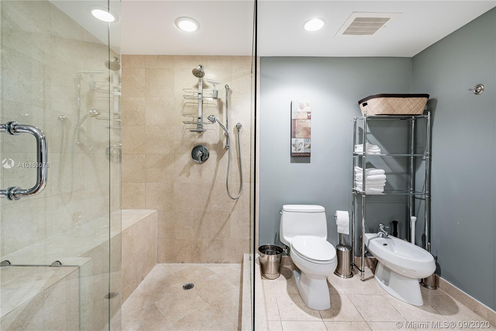 See details 1710(beautiful apartment) 2 / 2 1782 sq. ft. $ 2020-05-02 0 Photo