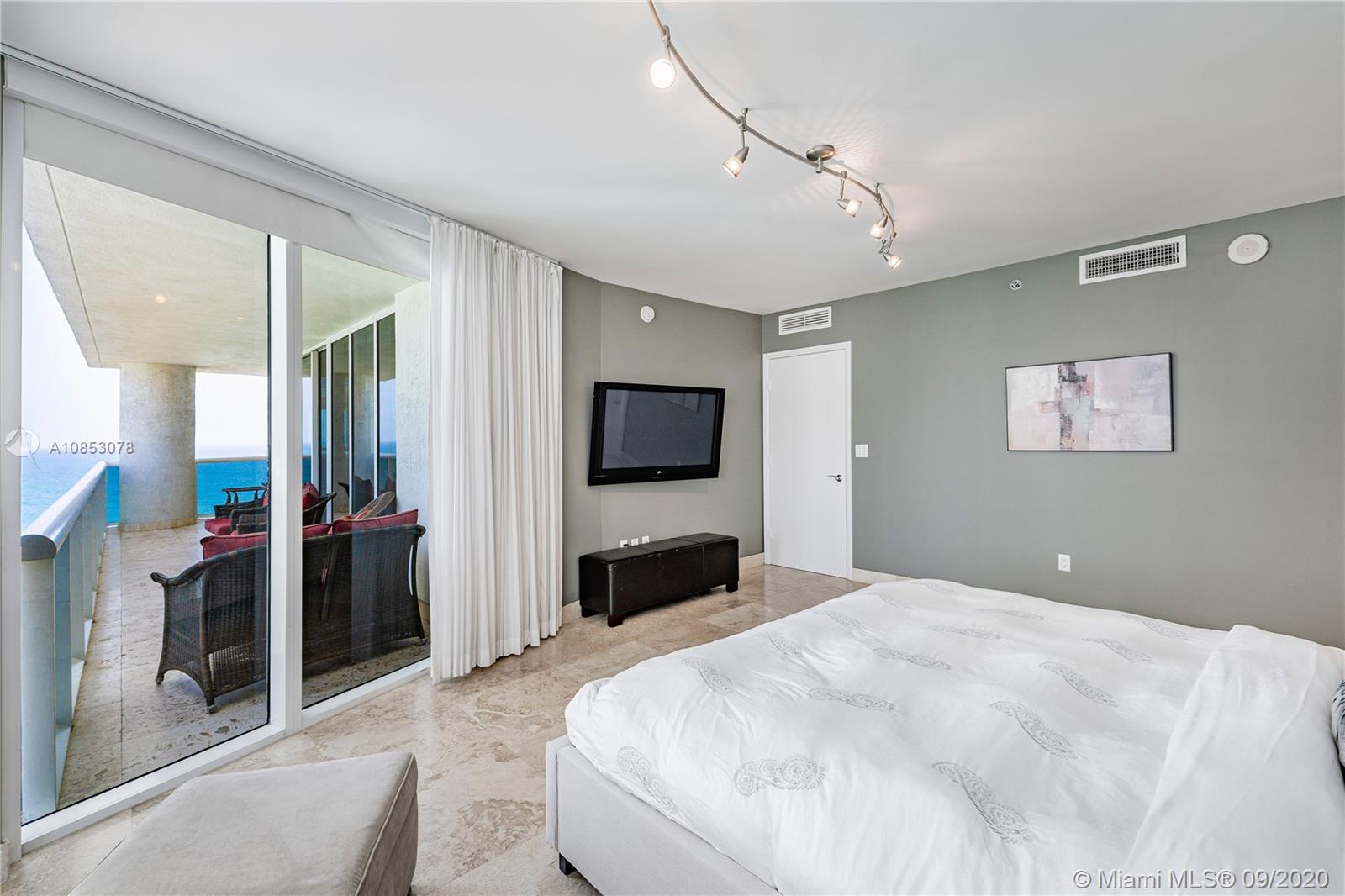 See details 1710(beautiful apartment) 2 / 2 1782 sq. ft. $ 2020-05-02 0 Photo
