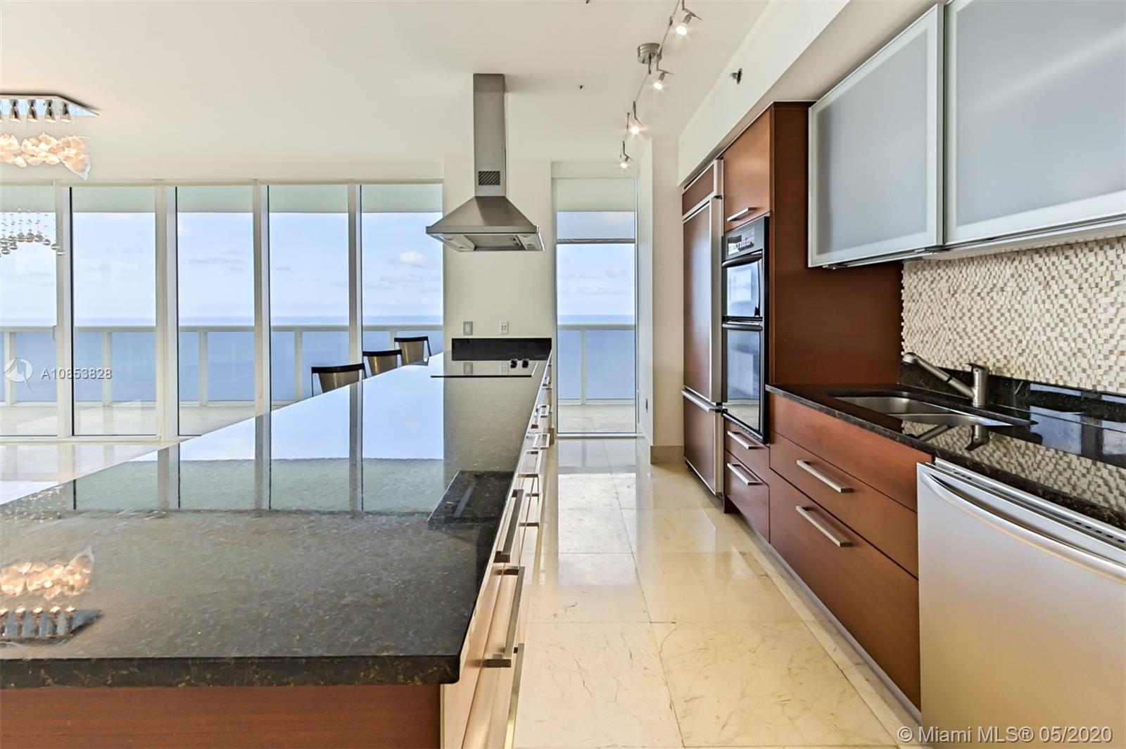 See details 4601 3 / 3 2065 sq. ft. $ 2020-05-04 0 Photo