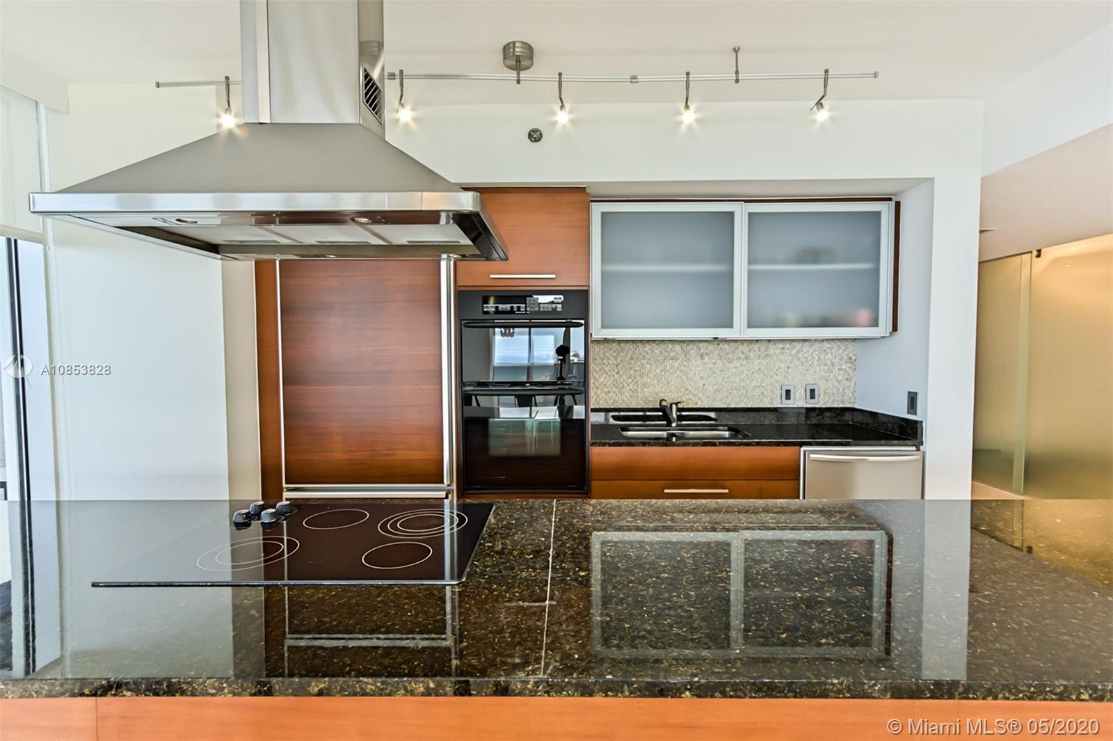 See details 4601 3 / 3 2065 sq. ft. $ 2020-05-04 0 Photo