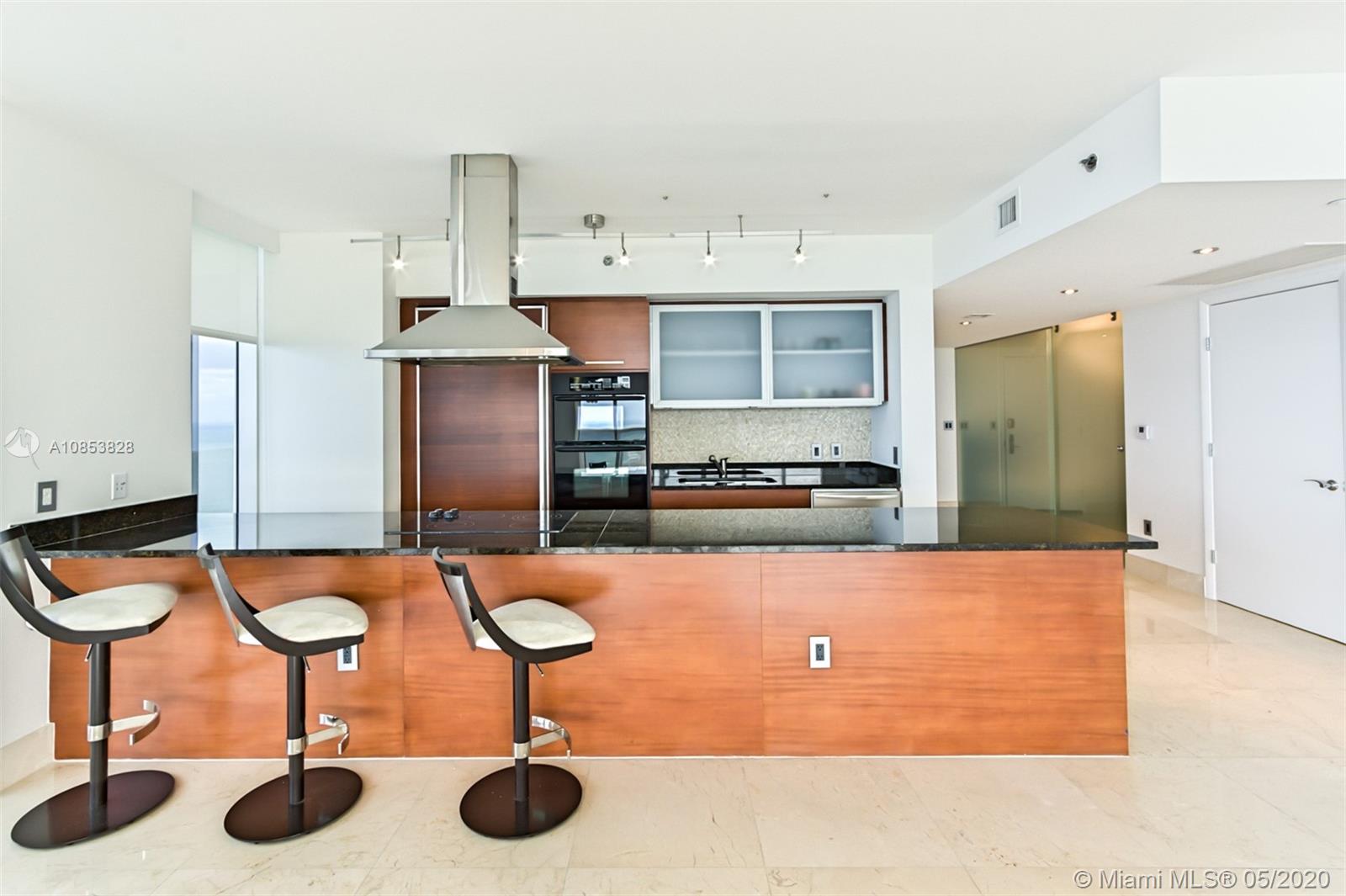 See details 4601 3 / 3 2065 sq. ft. $ 2020-05-04 0 Photo
