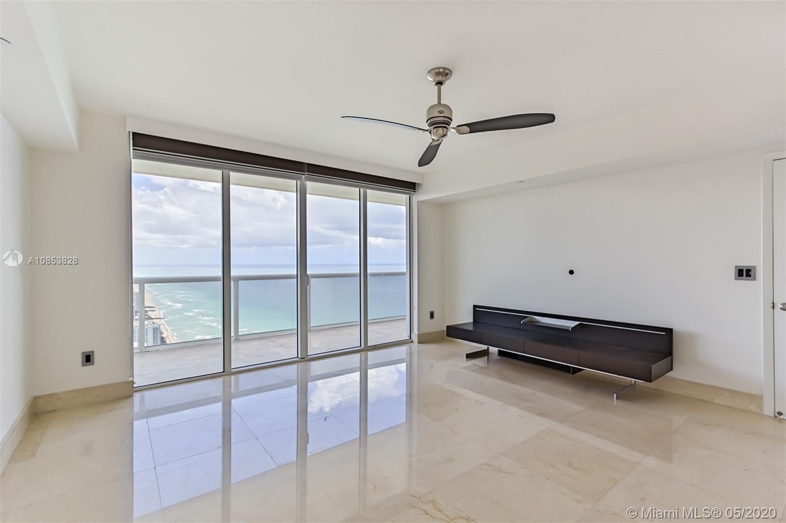 See details 4601 3 / 3 2065 sq. ft. $ 2020-05-04 0 Photo