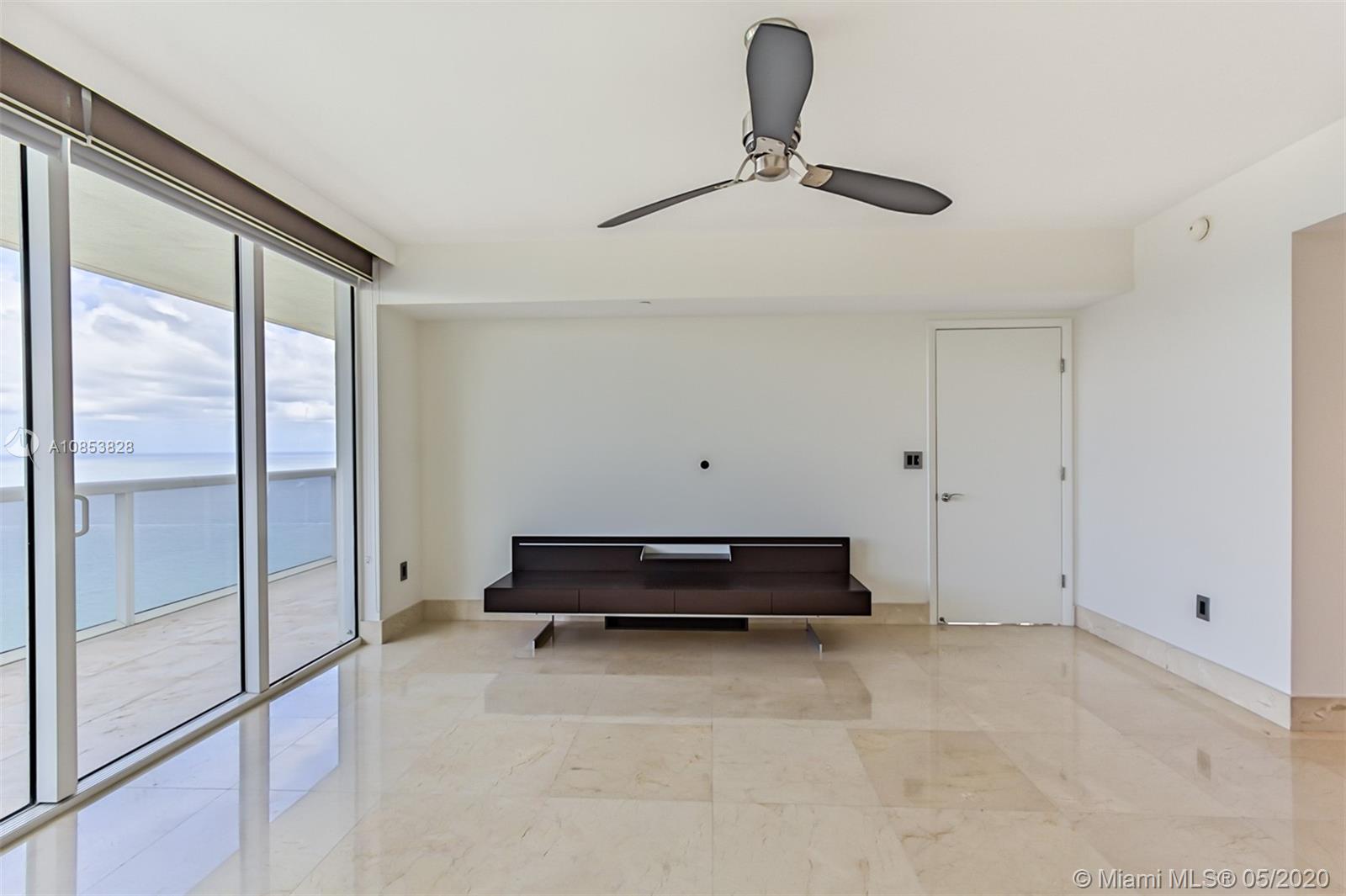 See details 4601 3 / 3 2065 sq. ft. $ 2020-05-04 0 Photo