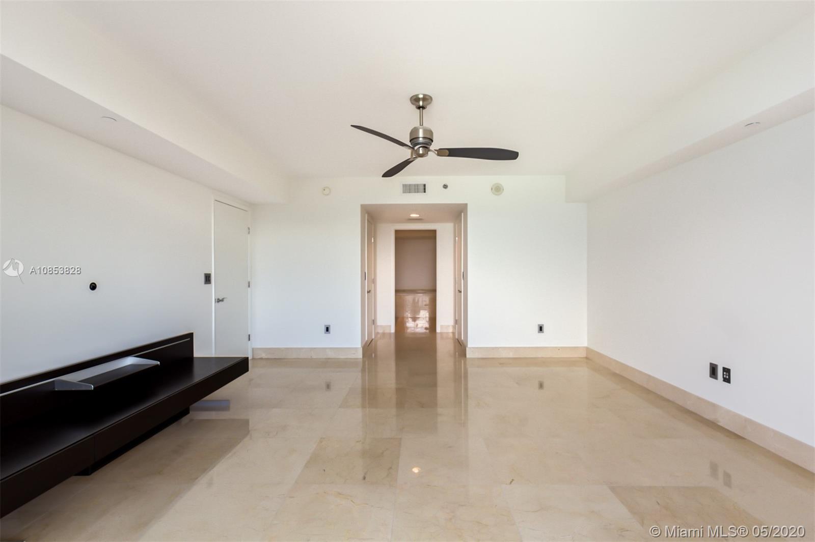 See details 4601 3 / 3 2065 sq. ft. $ 2020-05-04 0 Photo