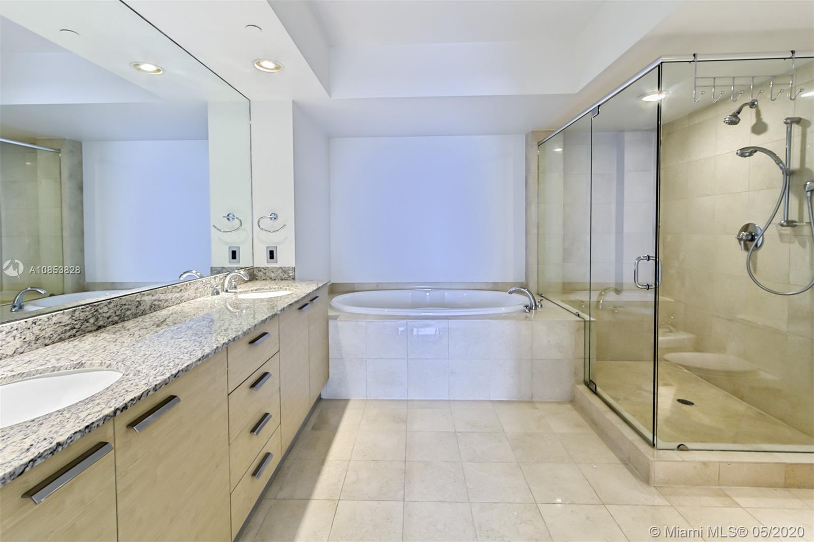 See details 4601 3 / 3 2065 sq. ft. $ 2020-05-04 0 Photo