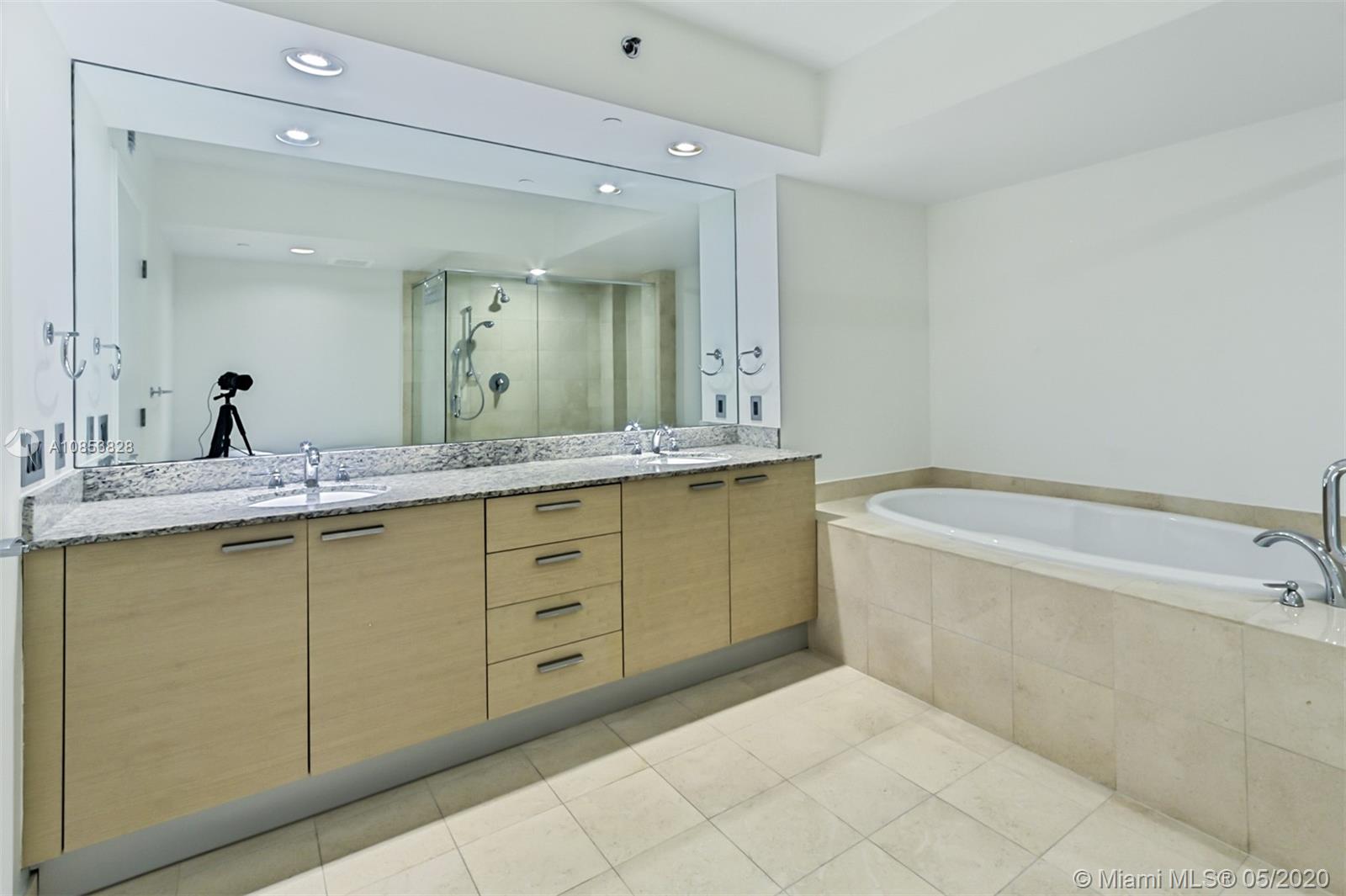 See details 4601 3 / 3 2065 sq. ft. $ 2020-05-04 0 Photo