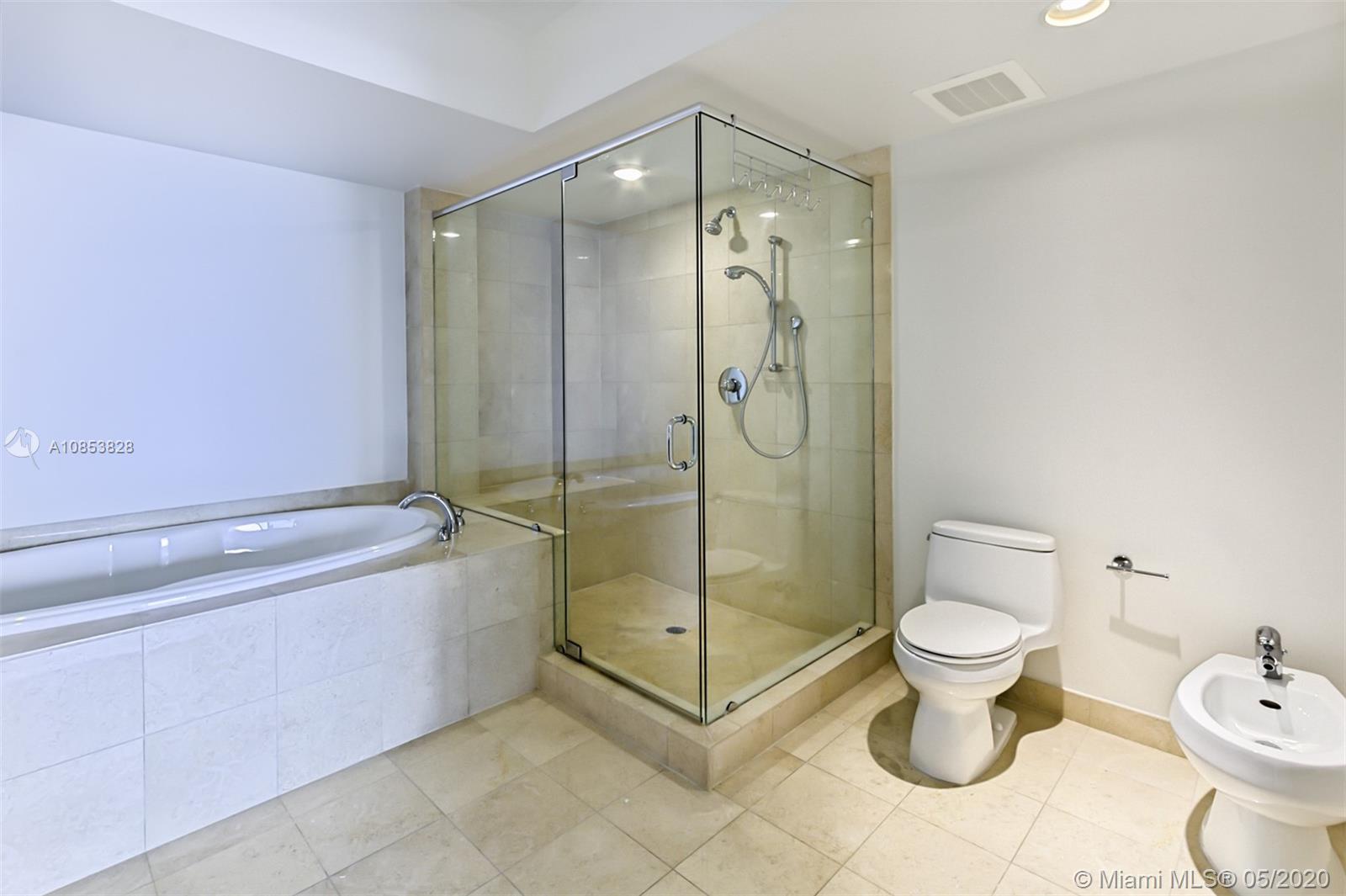 See details 4601 3 / 3 2065 sq. ft. $ 2020-05-04 0 Photo