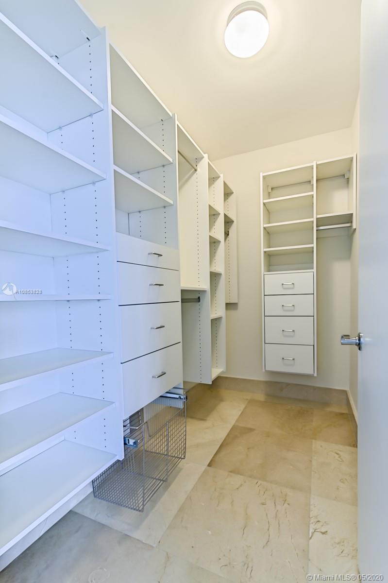 See details 4601 3 / 3 2065 sq. ft. $ 2020-05-04 0 Photo
