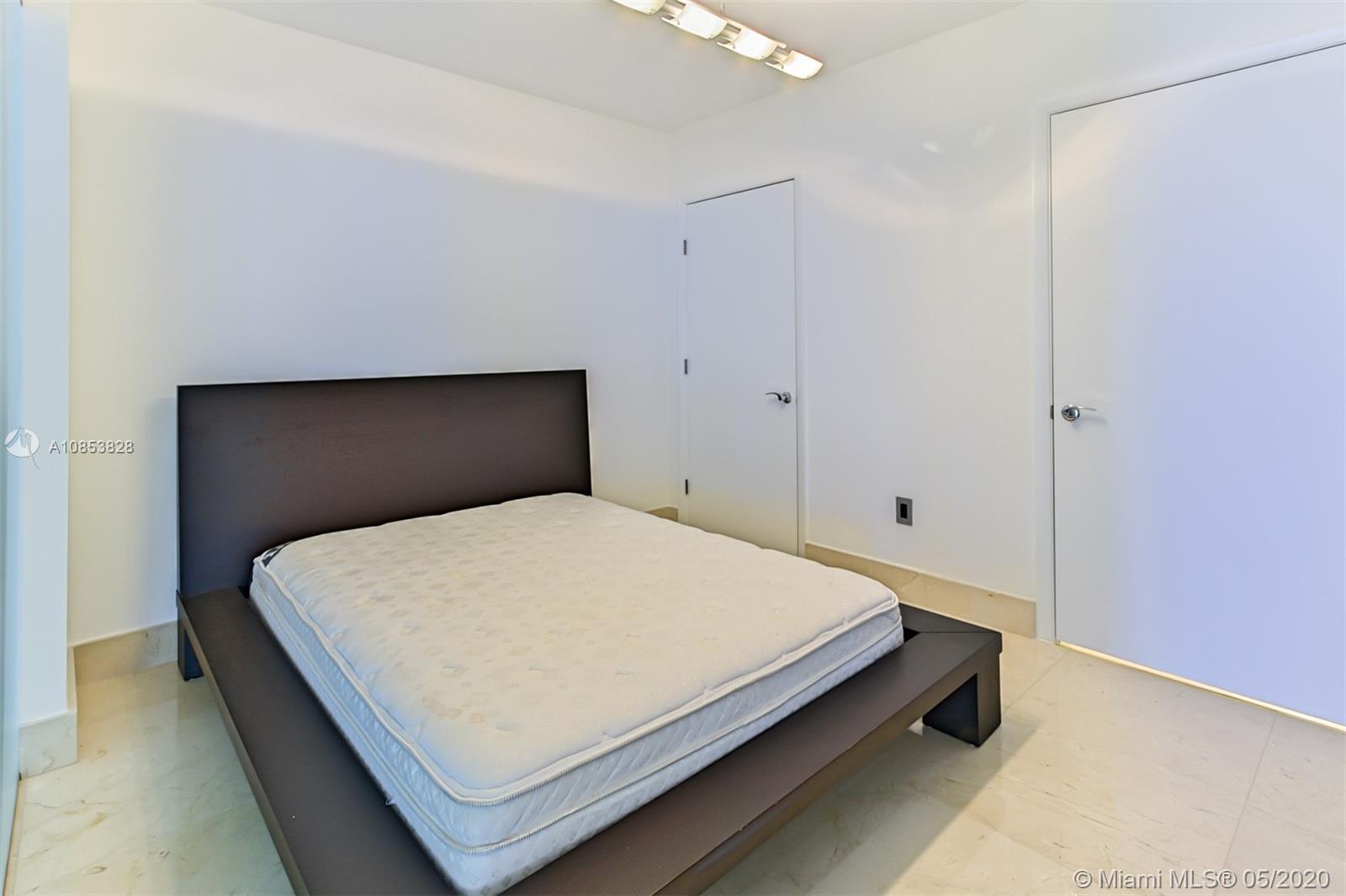 See details 4601 3 / 3 2065 sq. ft. $ 2020-05-04 0 Photo