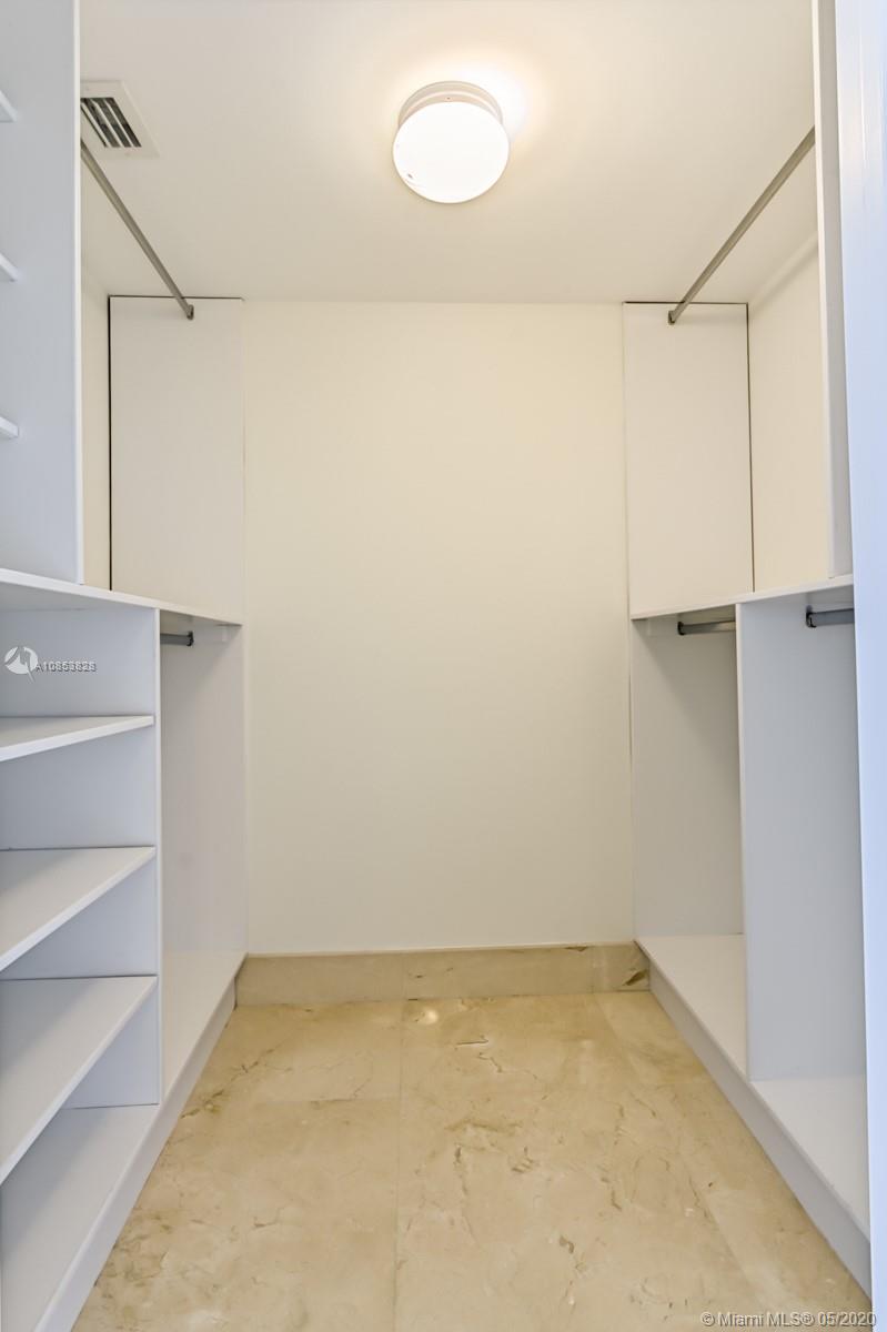 See details 4601 3 / 3 2065 sq. ft. $ 2020-05-04 0 Photo