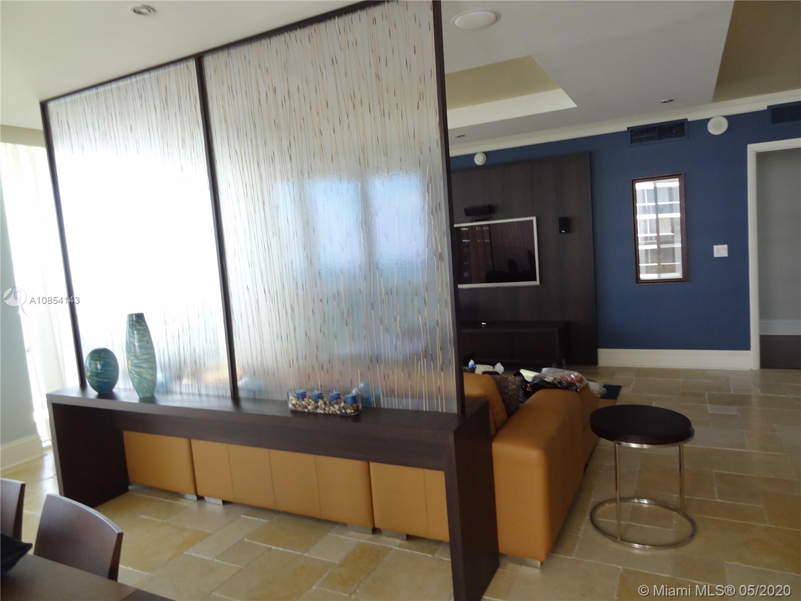 See details 2401 3 / 4 2078 sq. ft. $ 2020-05-05 0 Photo