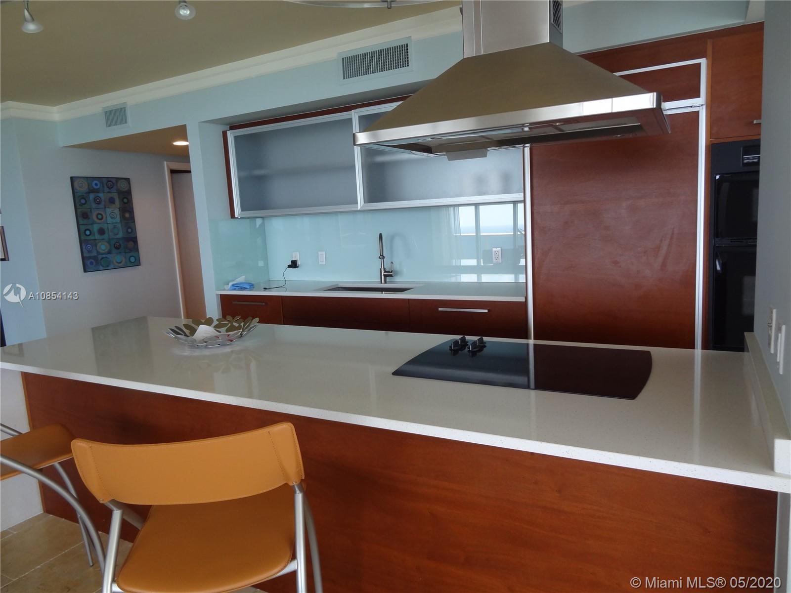 See details 2401 3 / 4 2078 sq. ft. $ 2020-05-05 0 Photo