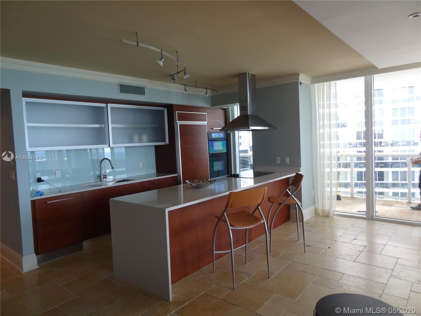 See details 2401 3 / 4 2078 sq. ft. $ 2020-05-05 0 Photo