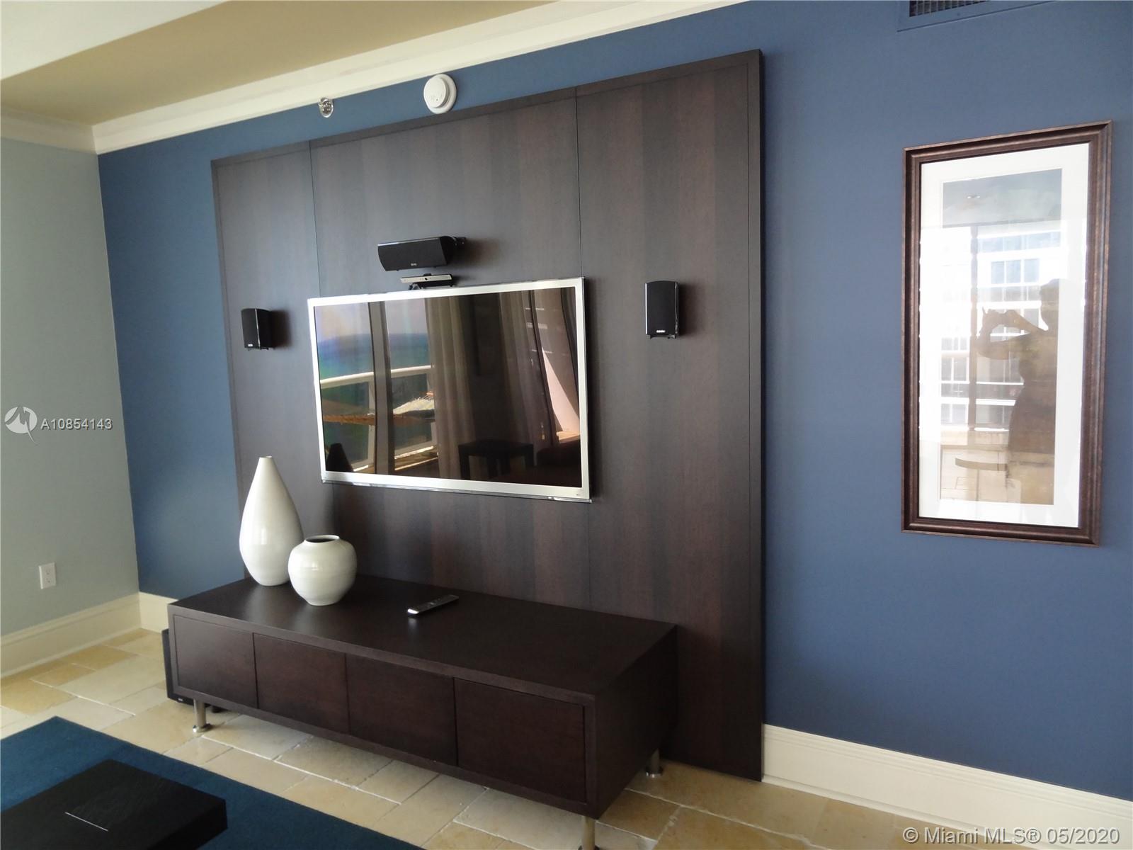 See details 2401 3 / 4 2078 sq. ft. $ 2020-05-05 0 Photo