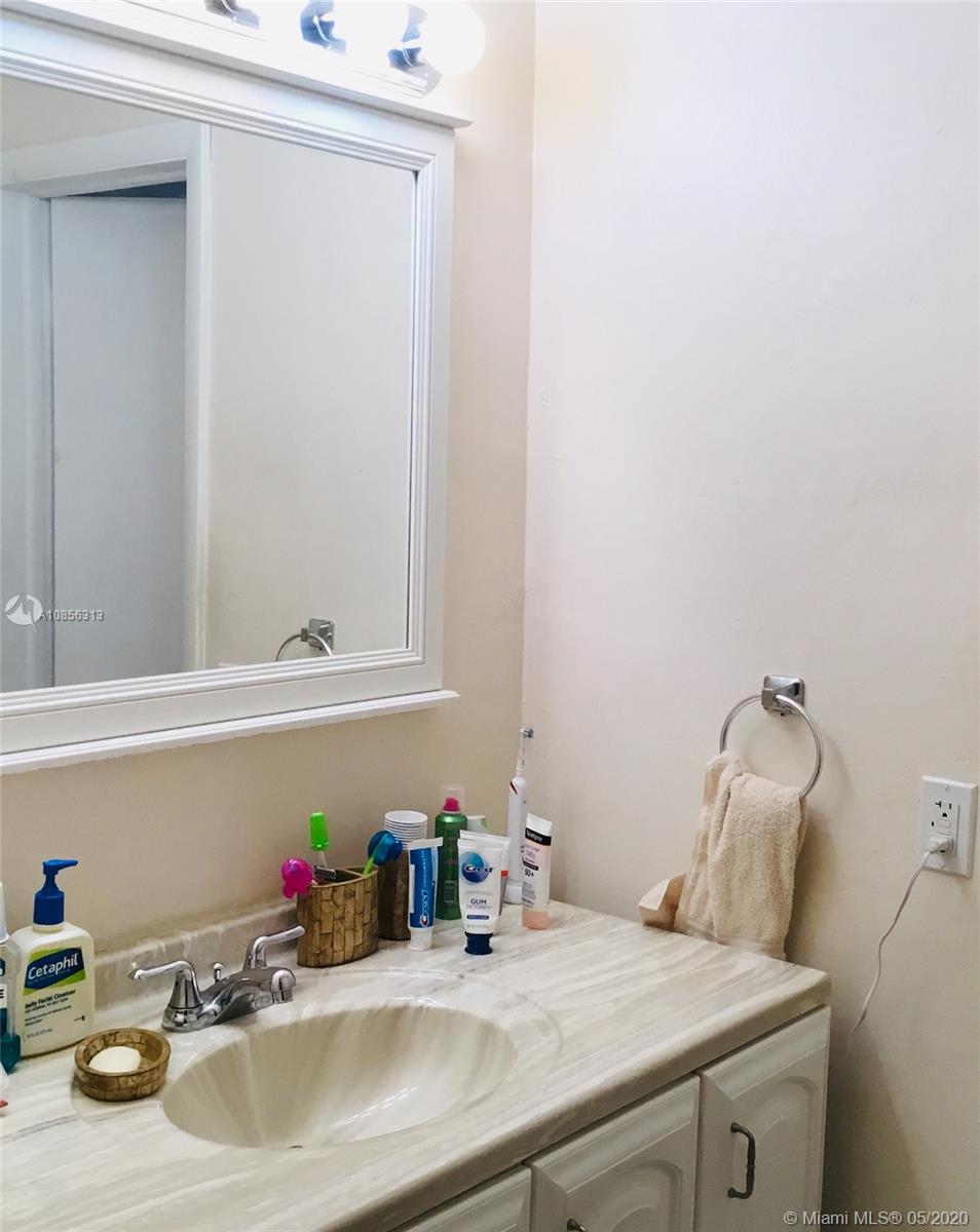 See details / 3028 sq. ft. $ 2021-03-12 0 Photo