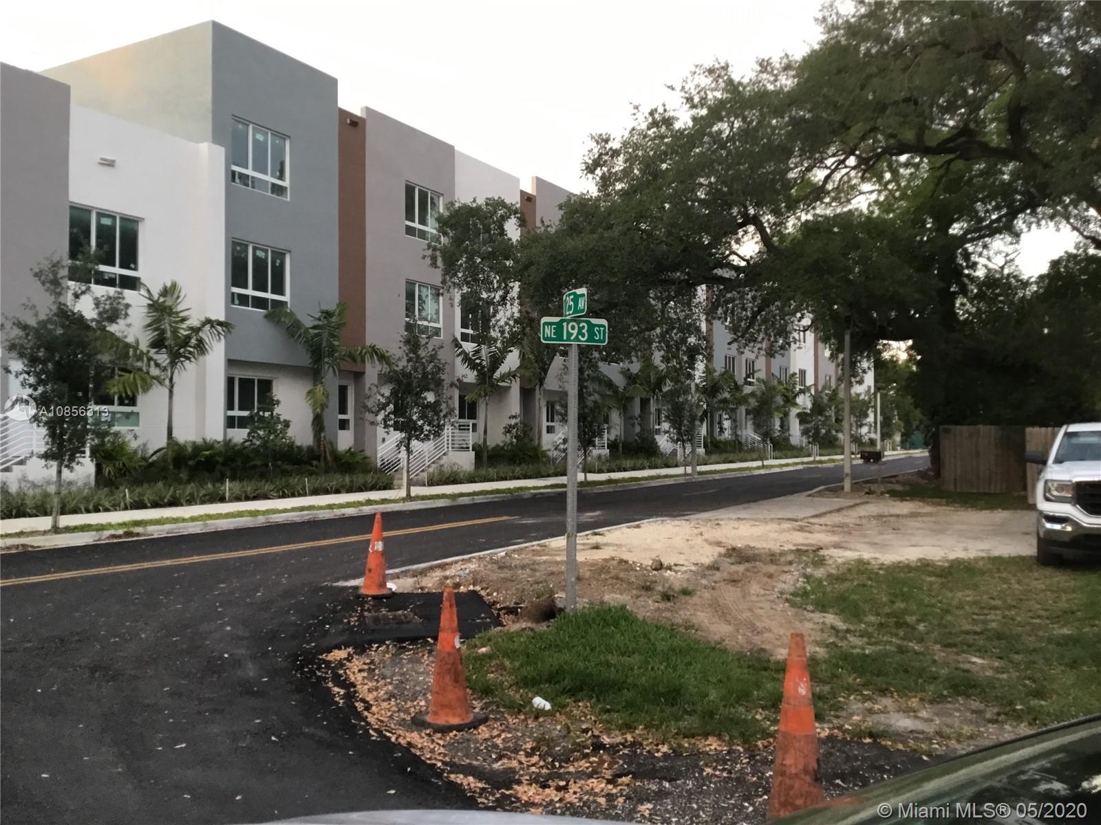 See details / 3028 sq. ft. $ 2021-03-12 0 Photo