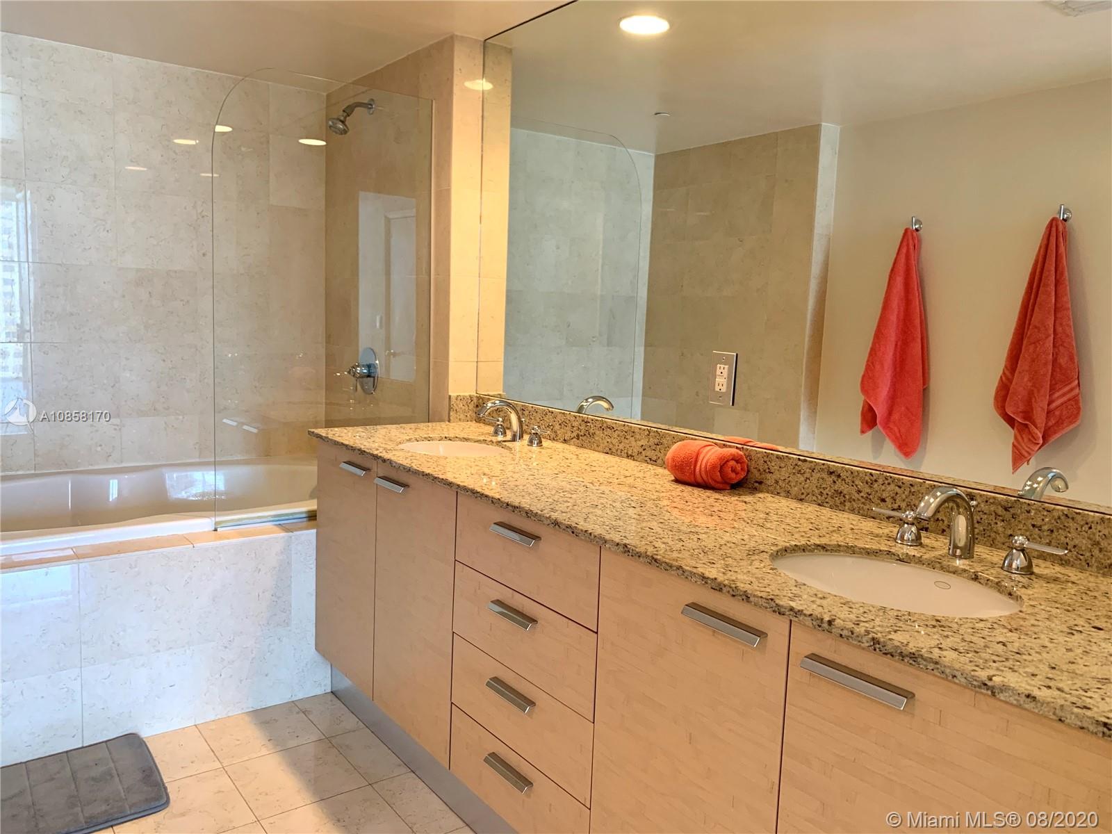 See details 907 3 / 3 1571 sq. ft. $ 2020-08-31 0 Photo