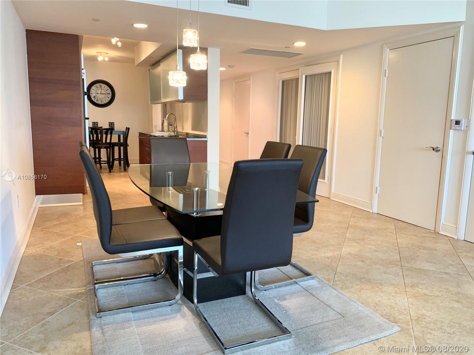 See details 907 3 / 3 1571 sq. ft. $ 2020-08-31 0 Photo