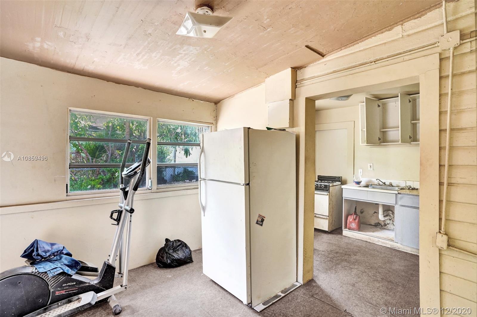 See details / 1324 sq. ft. $ 2021-03-02 0 Photo