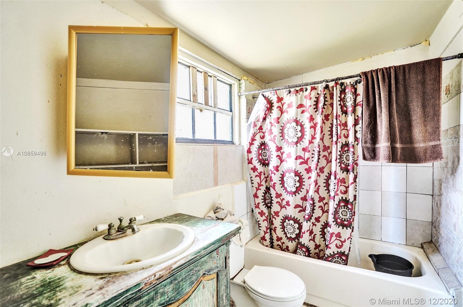 See details / 1324 sq. ft. $ 2021-03-02 0 Photo