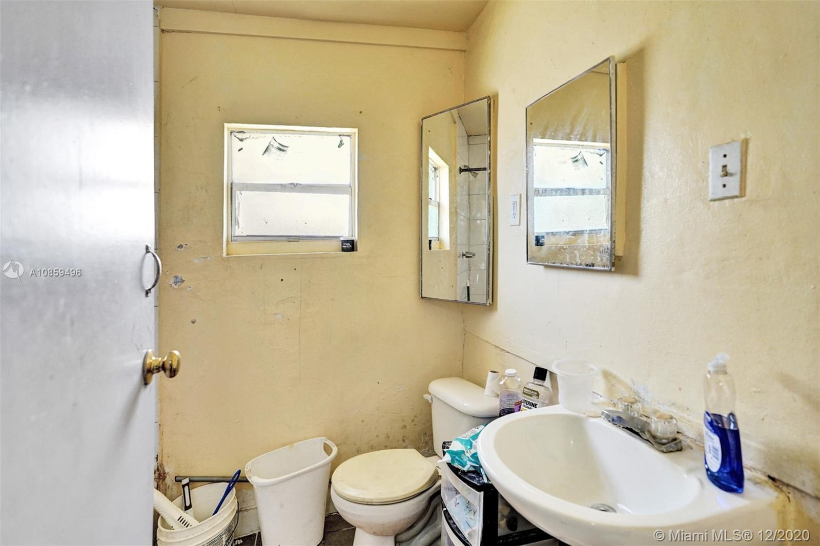 See details / 1324 sq. ft. $ 2021-03-02 0 Photo