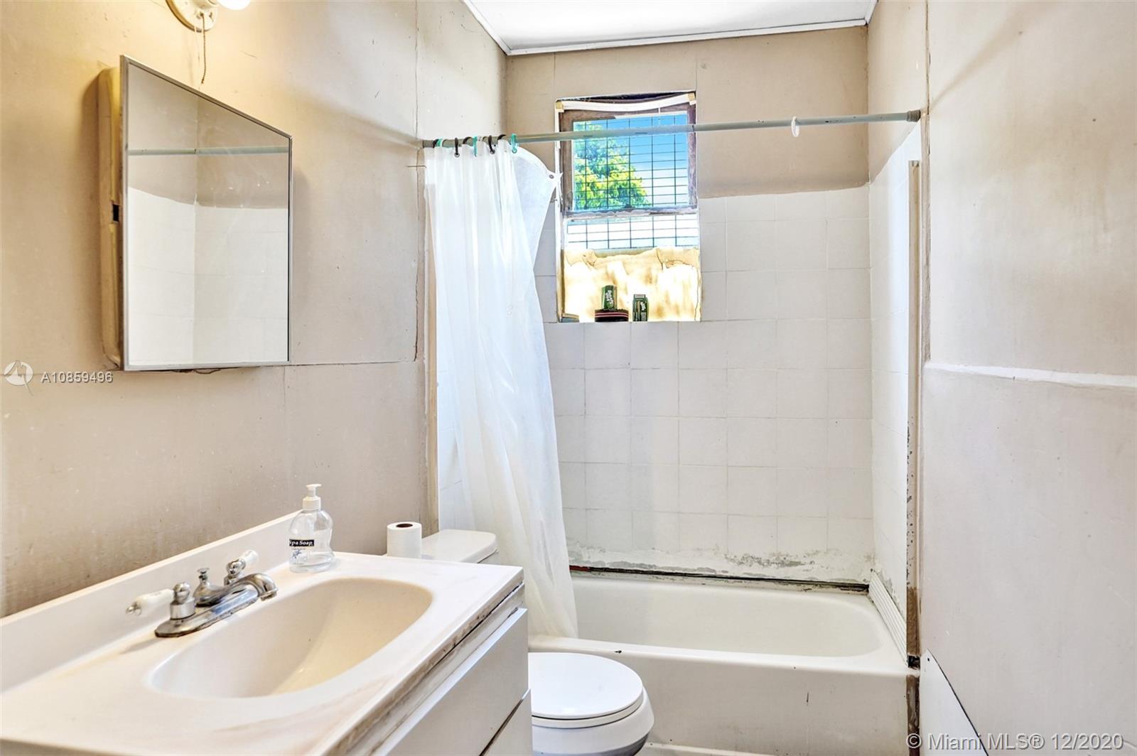 See details / 1324 sq. ft. $ 2021-03-02 0 Photo