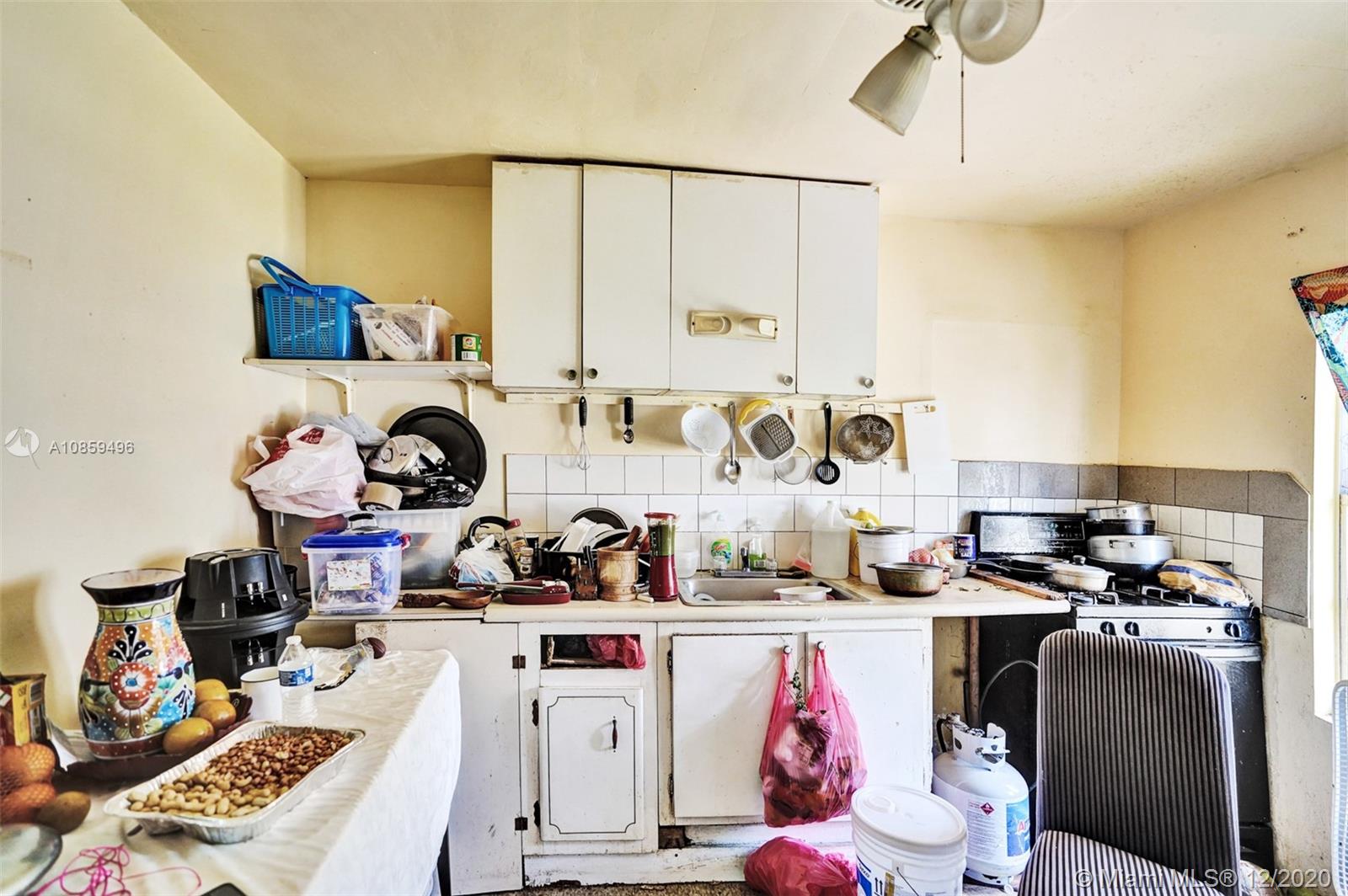 See details / 1324 sq. ft. $ 2021-03-02 0 Photo