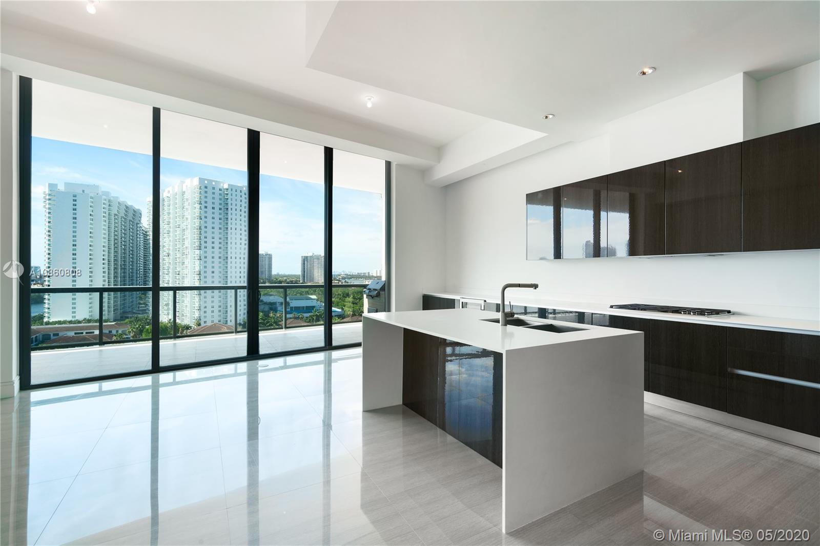 Luxurious, Modern Kitchen