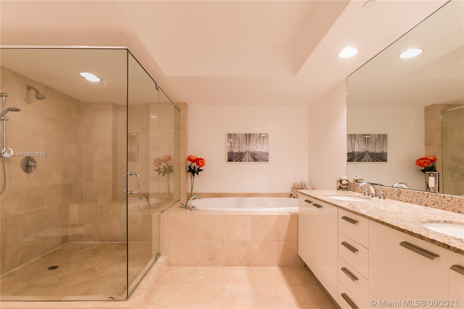 Ver detalles 2110 2 / 2 1337 sq. ft. $ 2020-09-25 0 foto