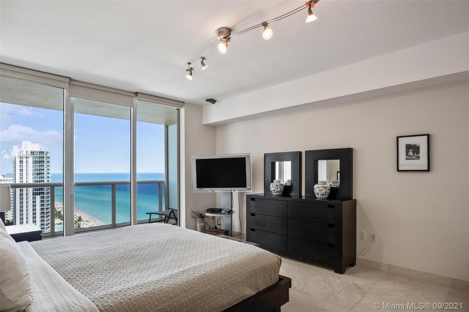 Ver detalles 2110 2 / 2 1337 sq. ft. $ 2020-09-25 0 foto