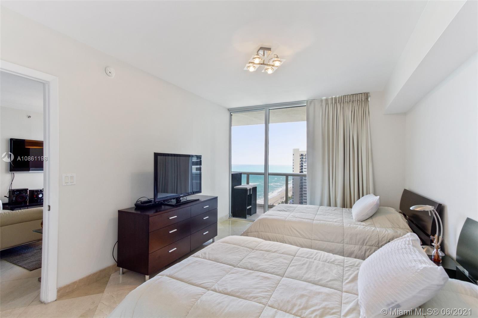 See details 1904 3 / 3 1675 sq. ft. $ 2020-05-18 0 Photo