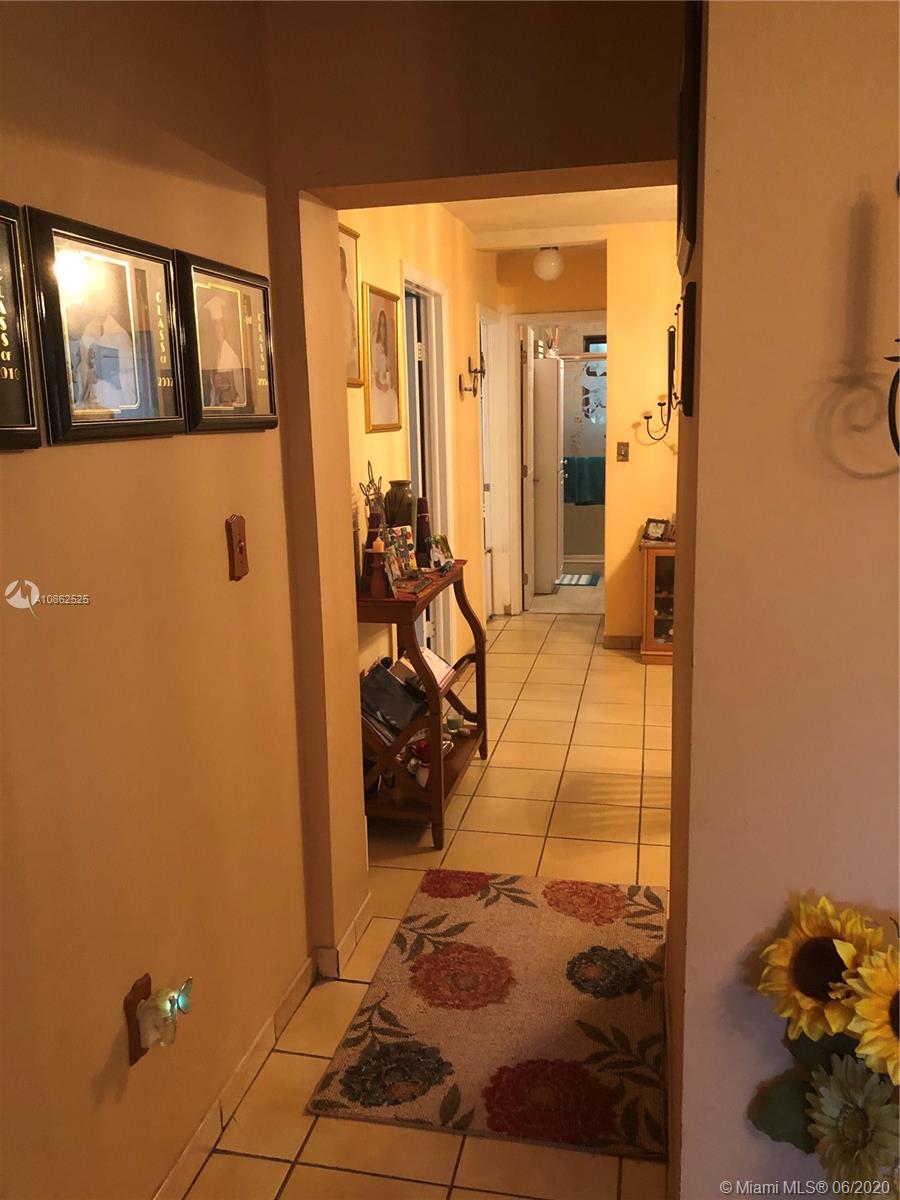 See details / 1470 sq. ft. $ 2020-10-23 0 Photo