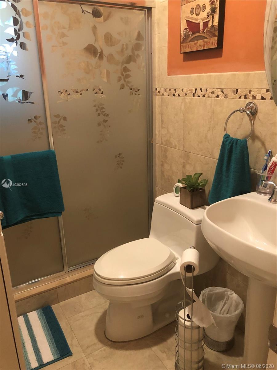 See details / 1470 sq. ft. $ 2020-10-23 0 Photo