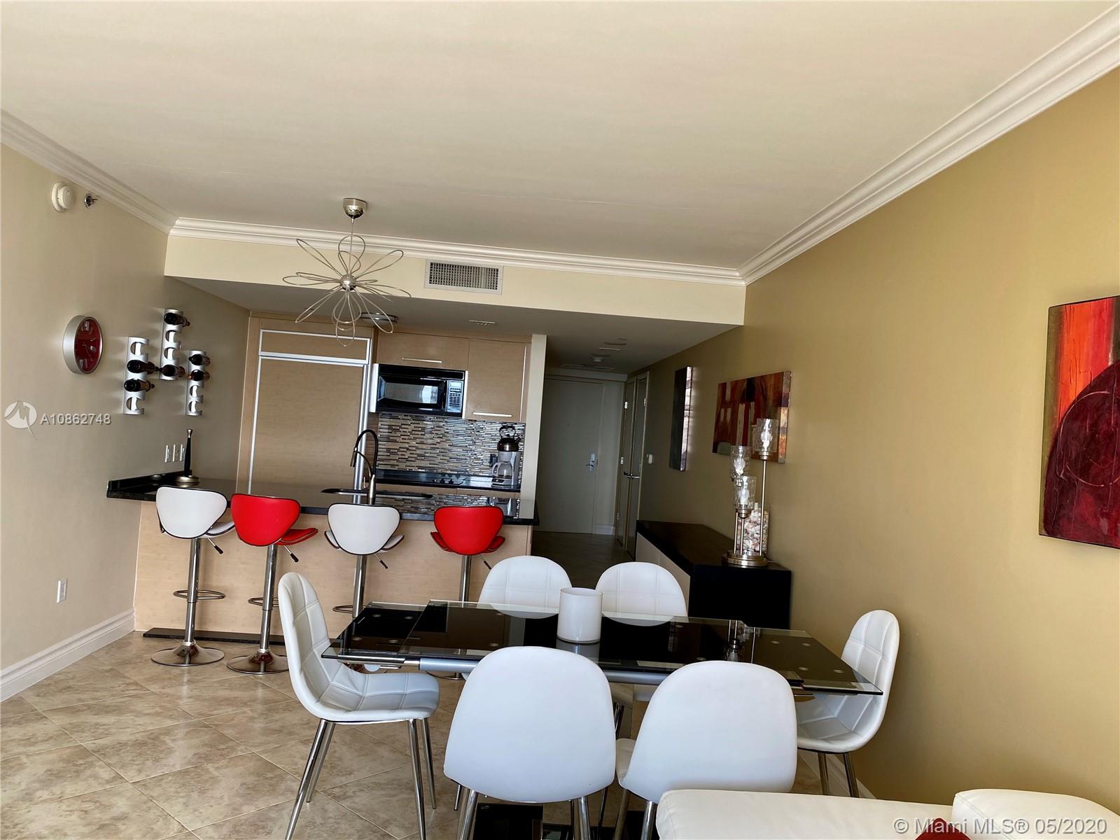 Ver detalles 3809 2 / 1 1086 sq. ft. $ 2020-09-15 0 foto
