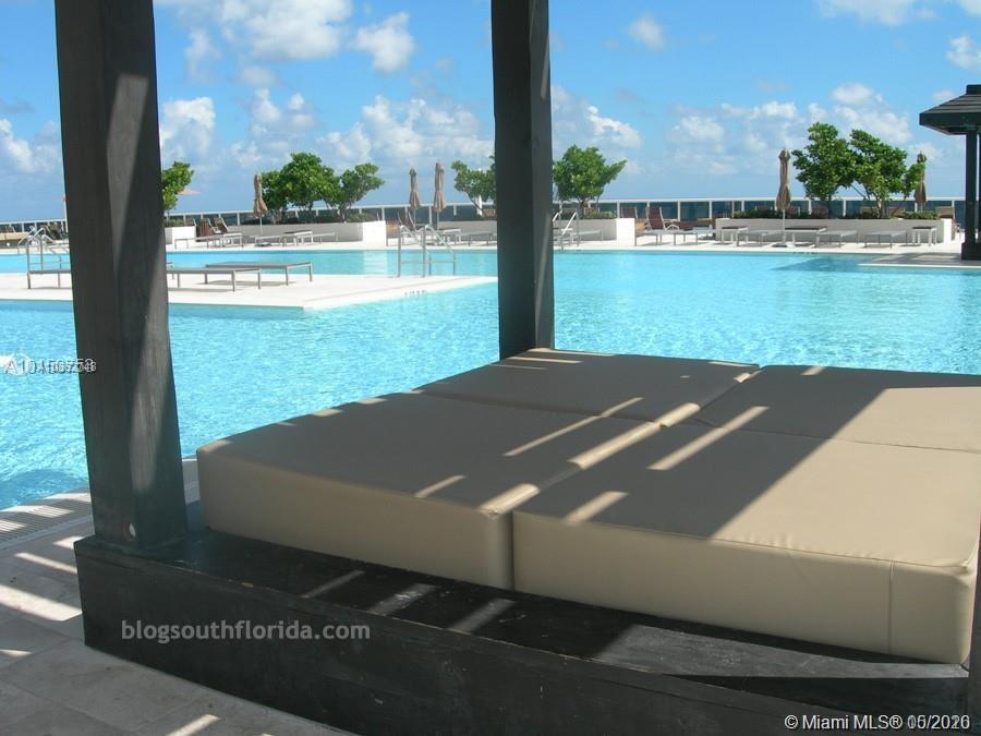Ver detalles 3809 2 / 1 1086 sq. ft. $ 2020-09-15 0 foto