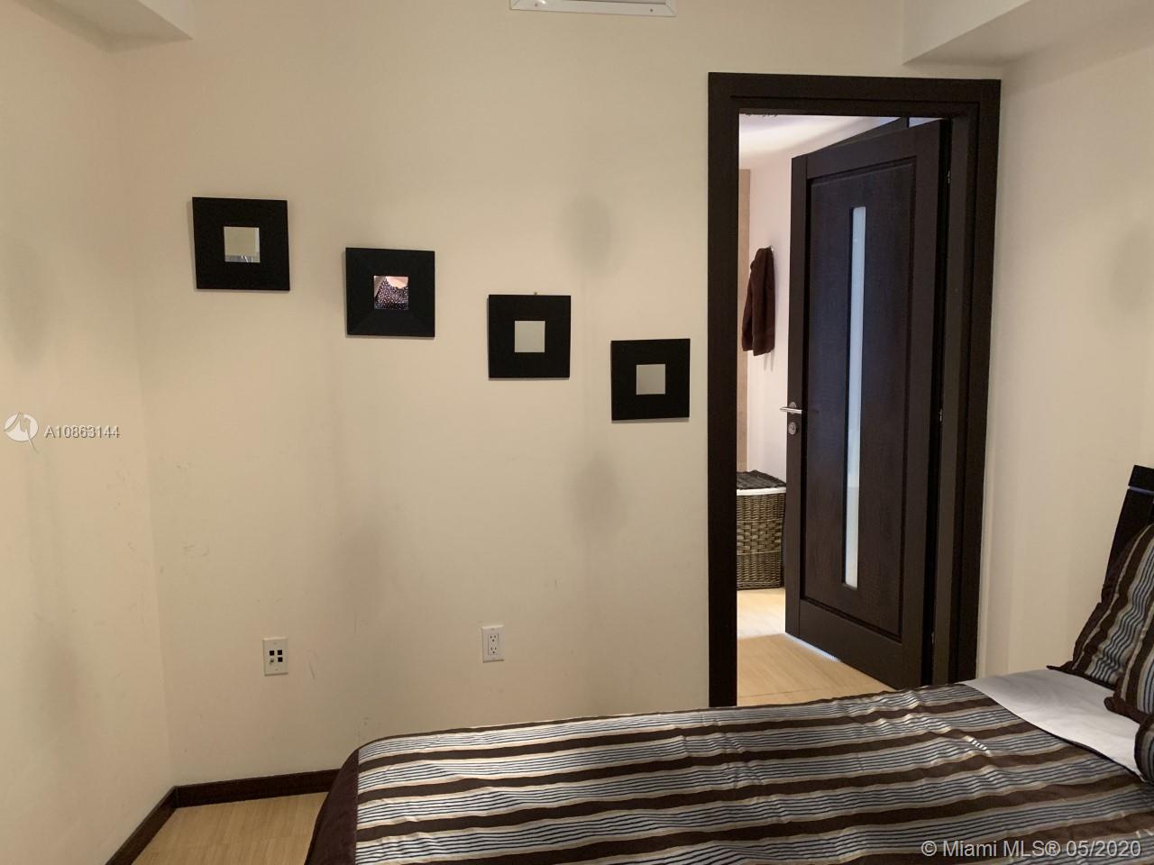 See details 4406 2 / 1 1050 sq. ft. $ 2020-09-11 0 Photo