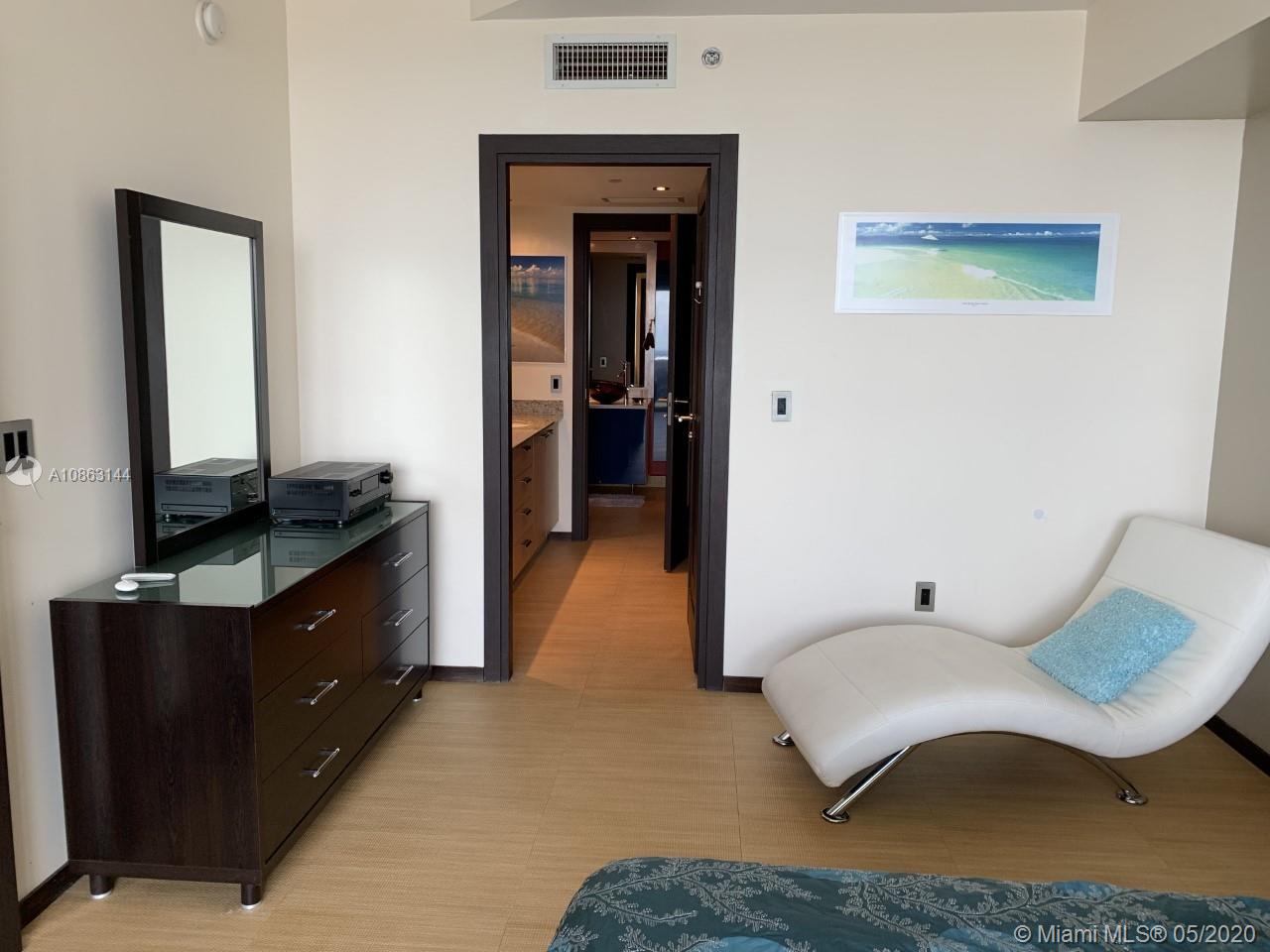 See details 4406 2 / 1 1050 sq. ft. $ 2020-09-11 0 Photo