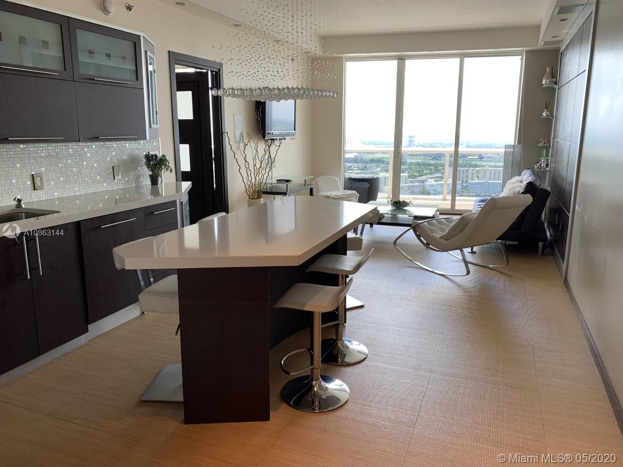 See details 4406 2 / 1 1050 sq. ft. $ 2020-09-11 0 Photo