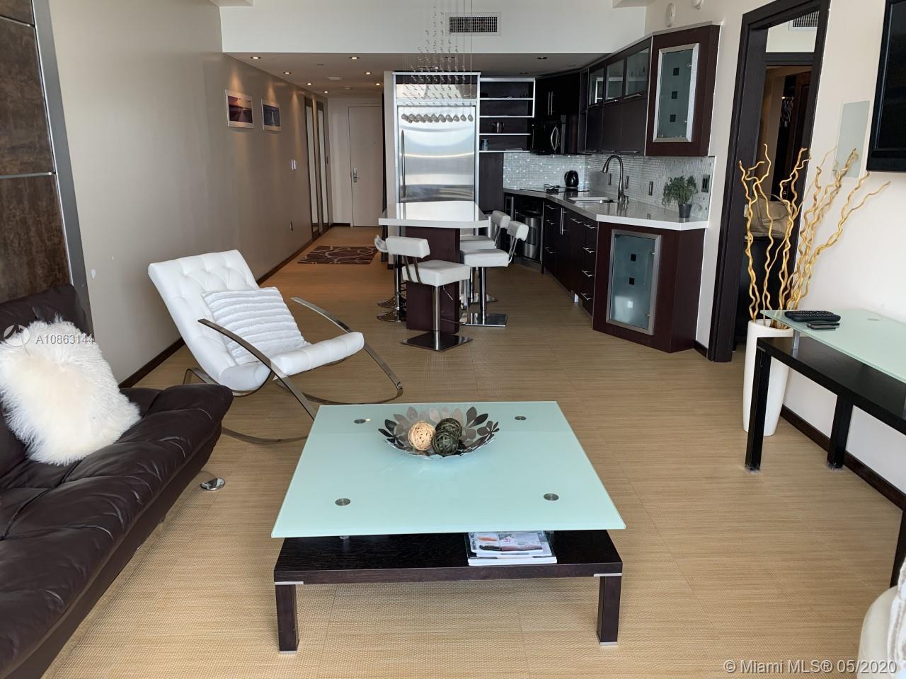 See details 4406 2 / 1 1050 sq. ft. $ 2020-09-11 0 Photo